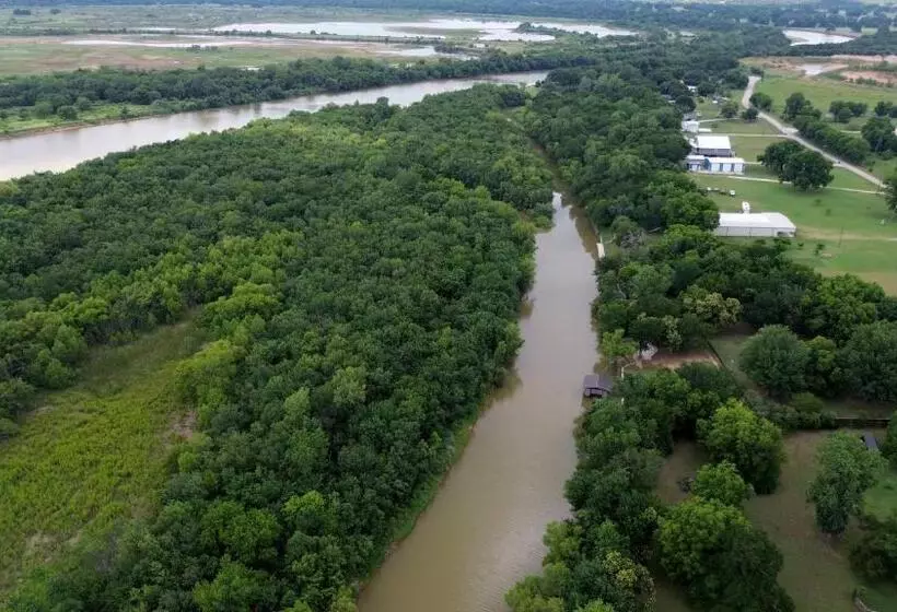 Majatalo Waterfront Haven   Sleeps 19   Home Cinema   Dock   Weatherford Tx