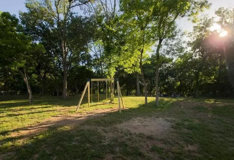 Majatalo Waterfront Haven   Sleeps 19   Home Cinema   Dock   Weatherford Tx