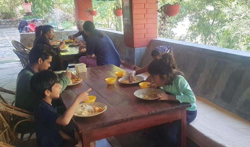 Курорт Riviera Van Villas