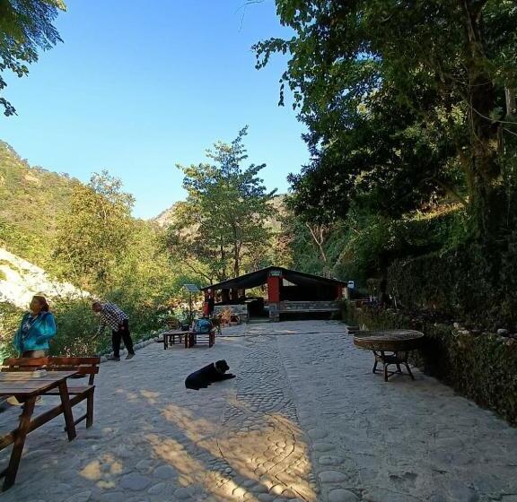 Курорт Riviera Van Villas