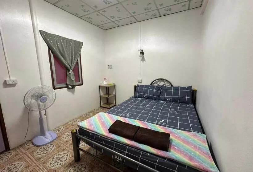 ユースホステル Madam Guesthouse