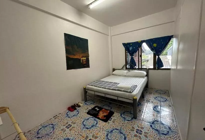 ユースホステル Madam Guesthouse