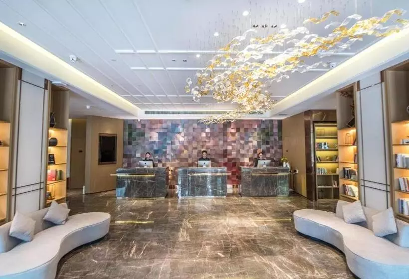 Atour Hotel Kunming Cuihu