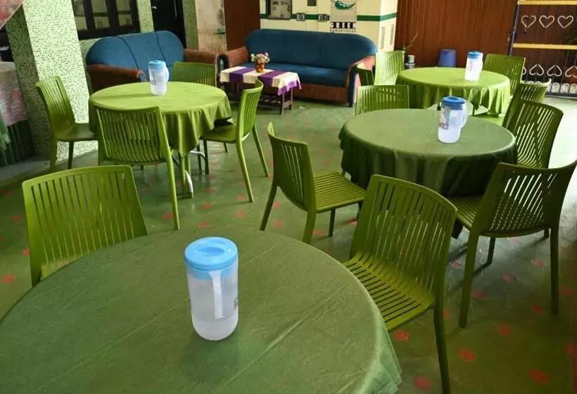 ホテル Andaman Evergreen Residency