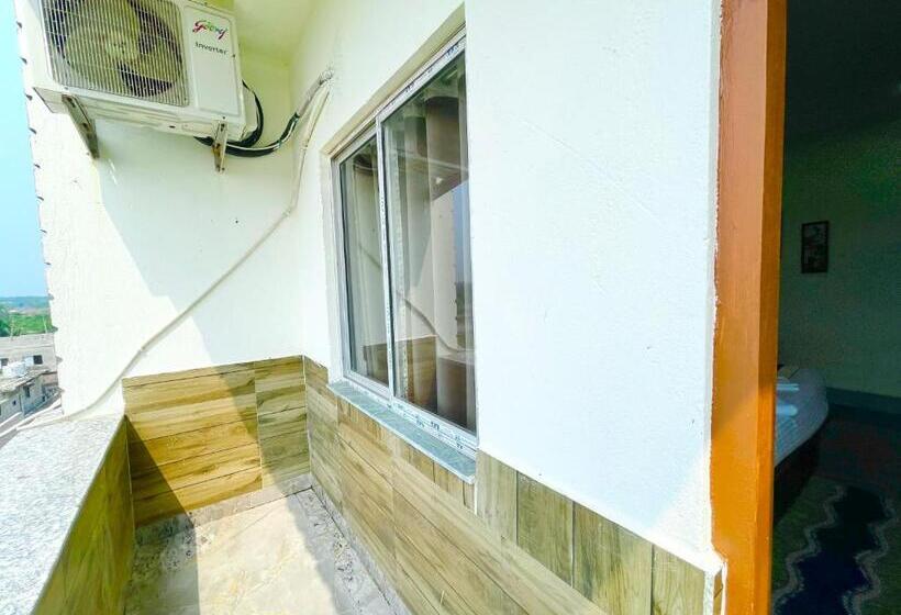 בית מלון כפרי Xyz Hotle