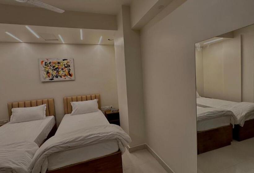 בית מלון כפרי Drizzledrop Inn Chennai