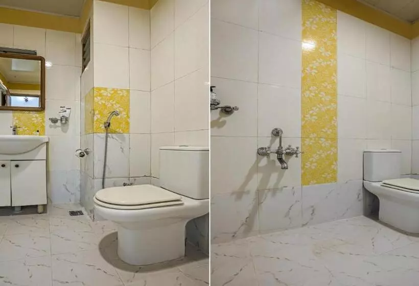 Itsy Hotels Classiyo Munnar Crown Resorts With Balcony