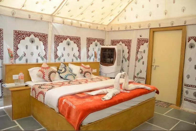 ホテル Marwad Heritage Desert Camp