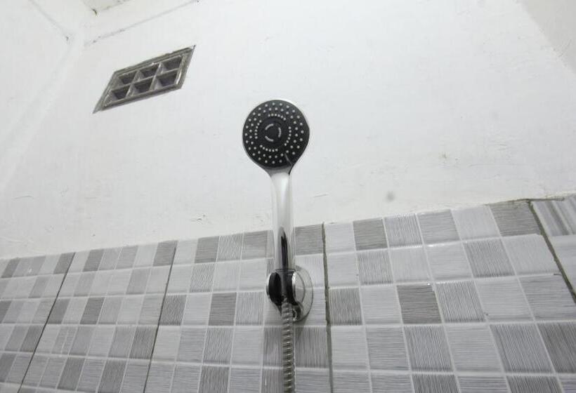 호텔 Oyo 93267 Barokah Rooms Syariah