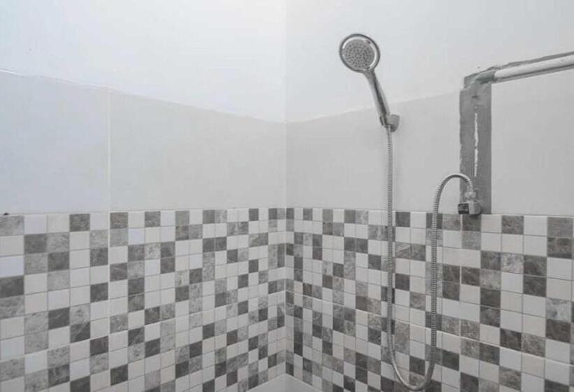 Отель Oyo 93306 Rinjani Guest House