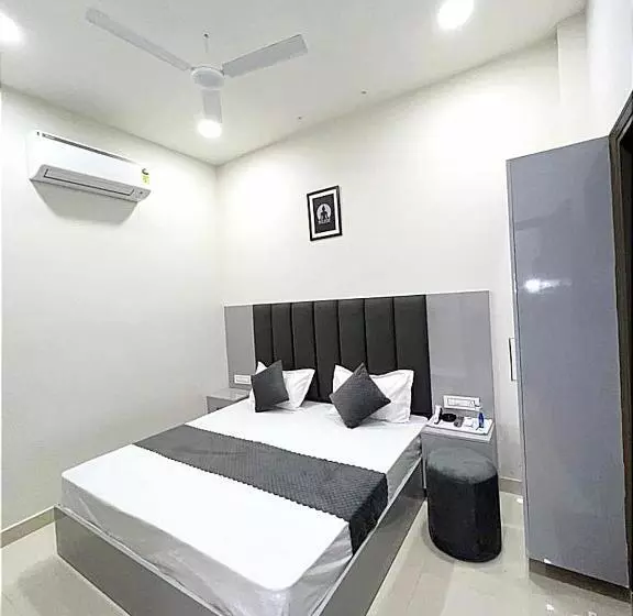 Hotelli The Grand Inn Ludhiana Super King Rooms Special For Families, Couples, Corporate, Solo Travell