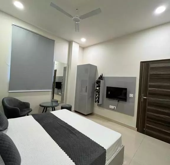 Hotelli The Grand Inn Ludhiana Super King Rooms Special For Families, Couples, Corporate, Solo Travell