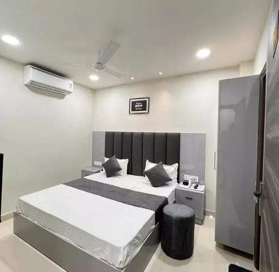 Hotelli The Grand Inn Ludhiana Super King Rooms Special For Families, Couples, Corporate, Solo Travell