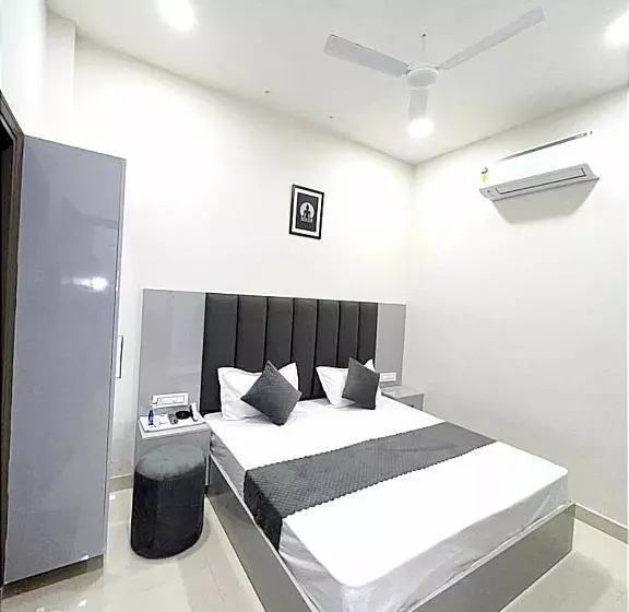 Hotelli The Grand Inn Ludhiana Super King Rooms Special For Families, Couples, Corporate, Solo Travell