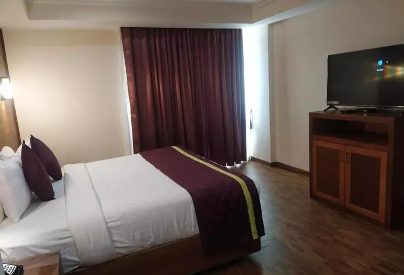 Jvk Park Hotel Kerala