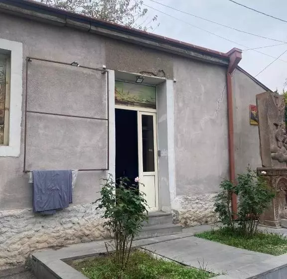 Paronyan Hostel