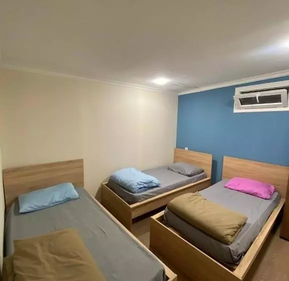 Paronyan Hostel