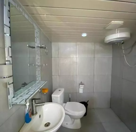 Paronyan Hostel
