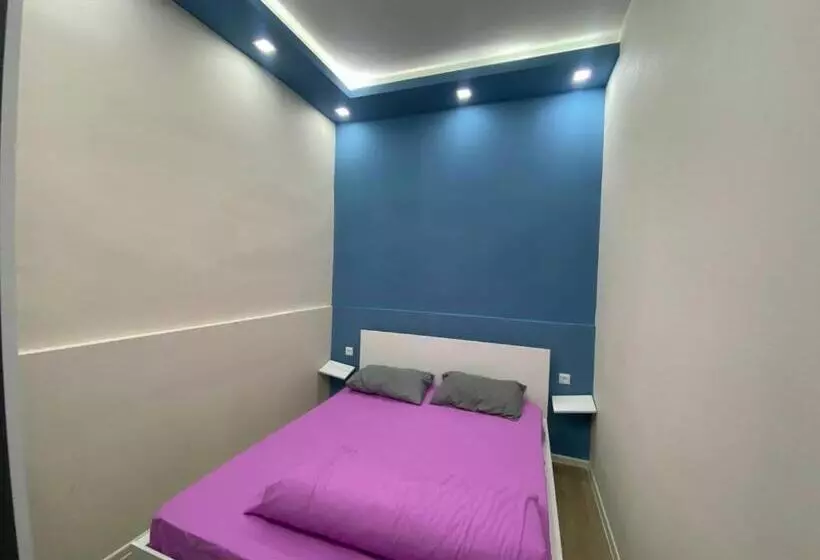 Paronyan Hostel