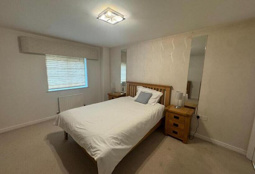 ペンション Basingstoke Guesthouse