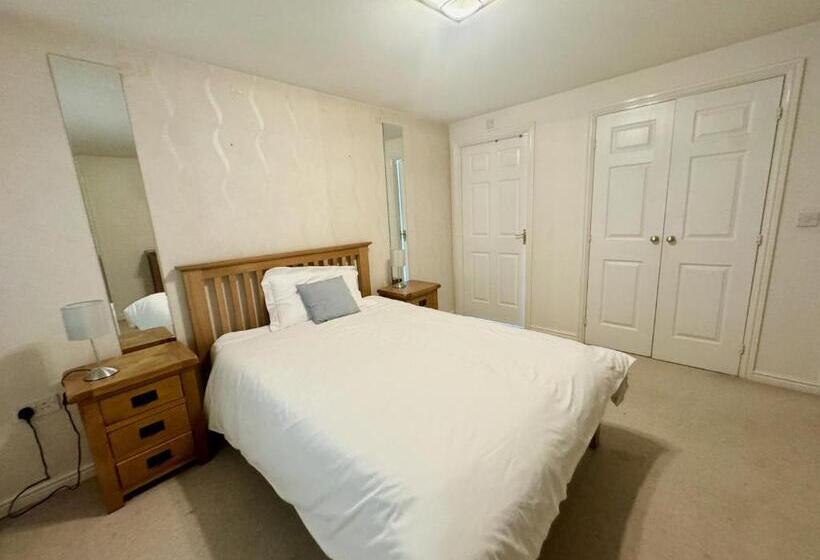 ペンション Basingstoke Guesthouse