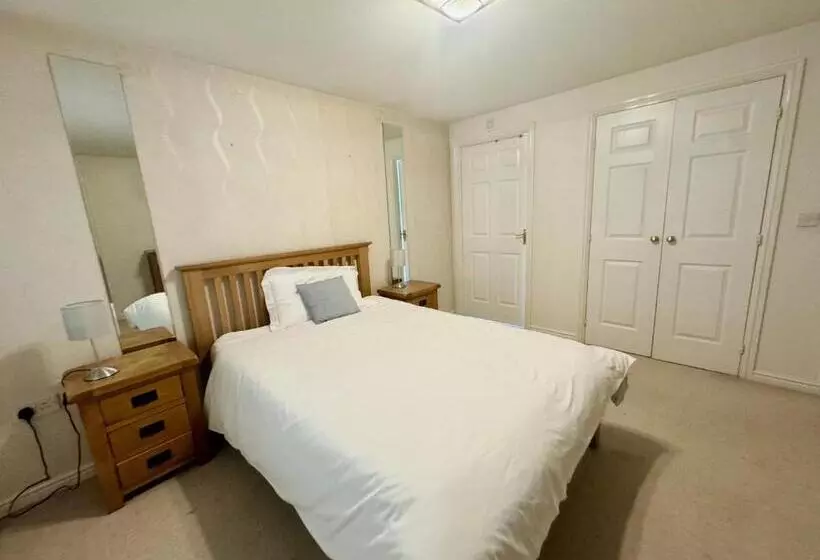 Majatalo Basingstoke Guesthouse