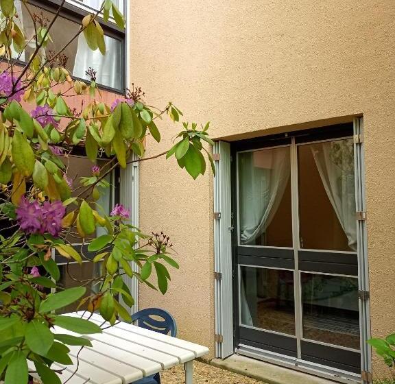 بنسيون Logement Indépendant Avec Parking Privé Et Terrasse, Au Calme