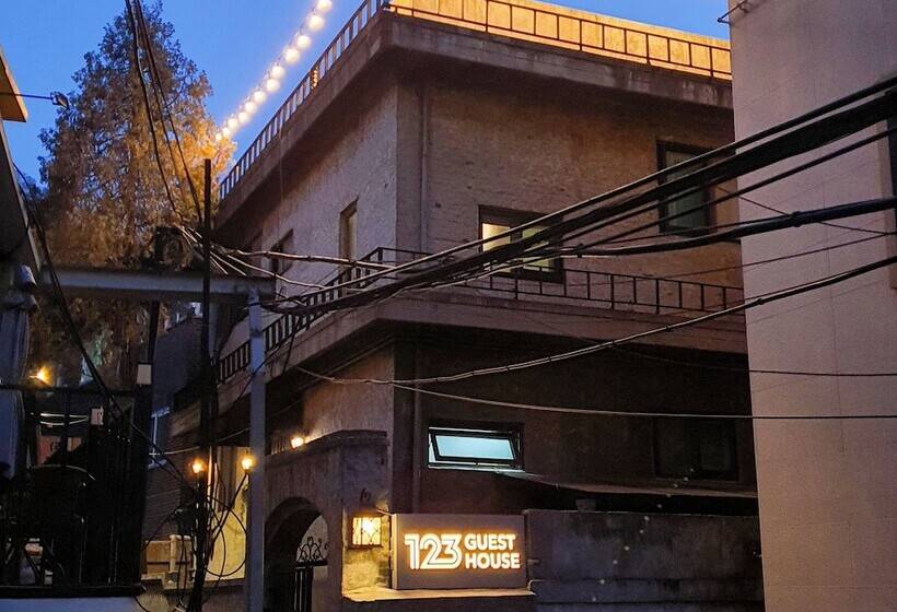 膳宿费 Space Guesthouse