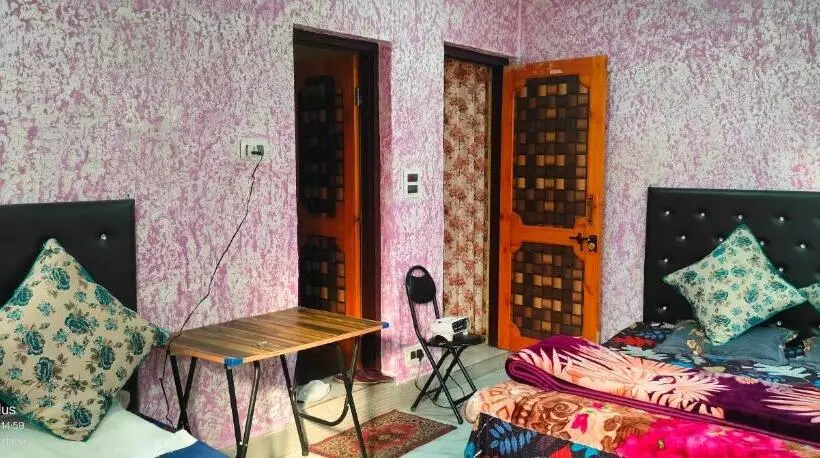 Majatalo Sunlight Srinagar