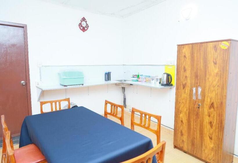 פנסיון Villa White House