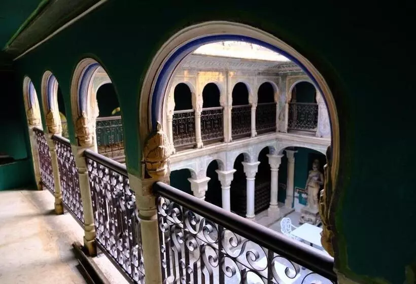 Lomakeskus Vivaana Museum