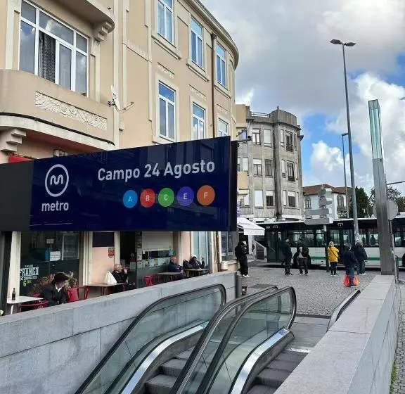 هاستل Easy Host Porto