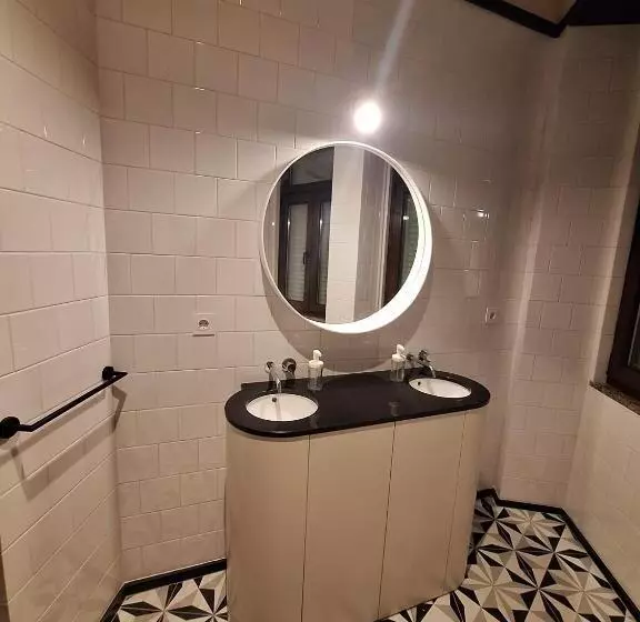 هاستل Easy Host Porto