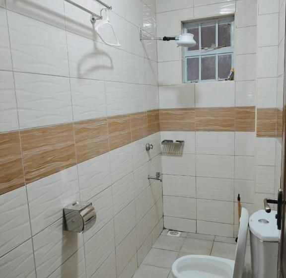 تختخواب و صبحانه Cozy Well Furnished Bnb In Ruiru