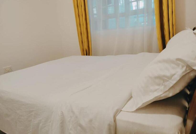 تختخواب و صبحانه Cozy Well Furnished Bnb In Ruiru
