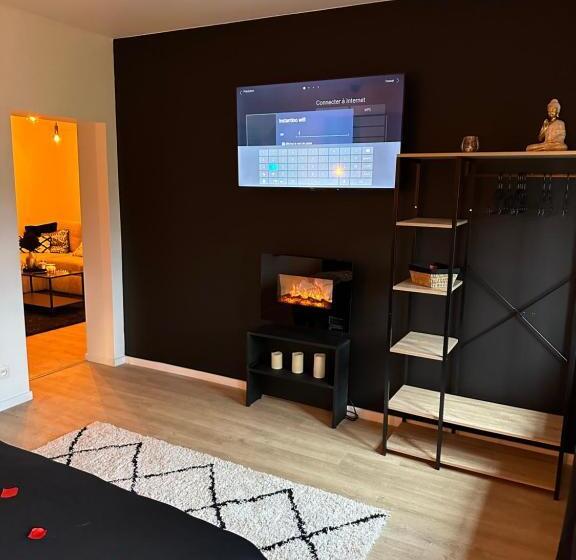 تختخواب و صبحانه Suite Marie