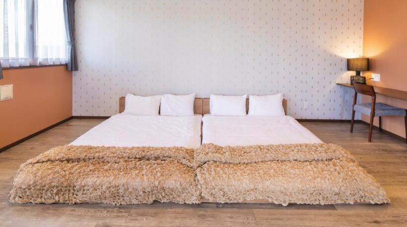 Breaky Hotel   Vacation Stay 21151v