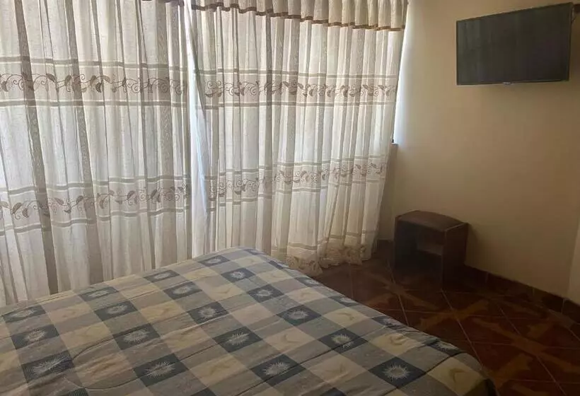 هتل Arc & Suites