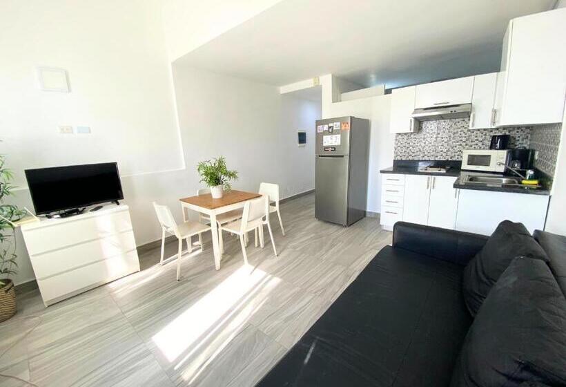 هتل Atlantic Suites Great Location Beach, Restaurants And Bars