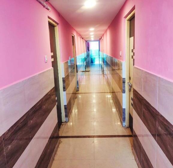 בית מלון כפרי Chandra Bindu Near Sea Beach