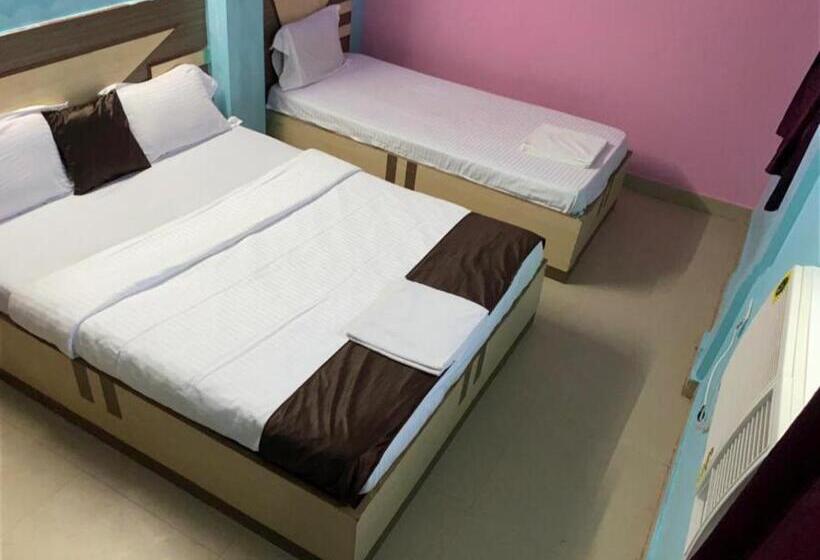 בית מלון כפרי Chandra Bindu Near Sea Beach