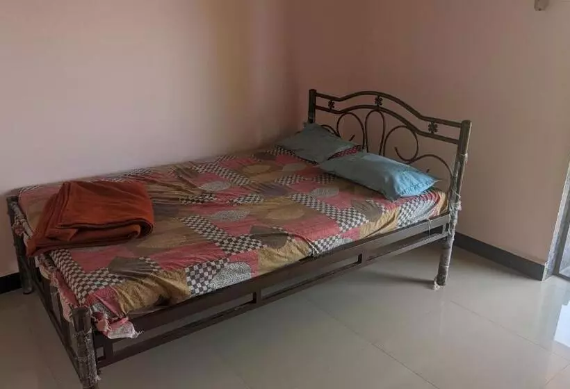 Hotelli Gurukrupa Restaurant And Lodging
