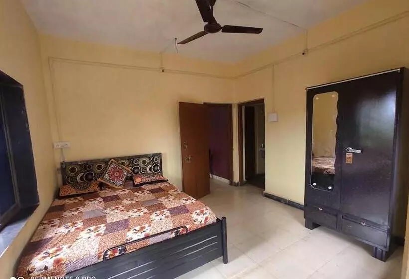 Hotelli Gurukrupa Restaurant And Lodging