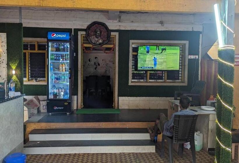 Отель Gurukrupa Restaurant And Lodging