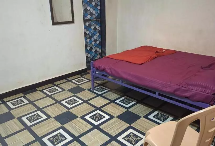 Hotelli Gurukrupa Restaurant And Lodging