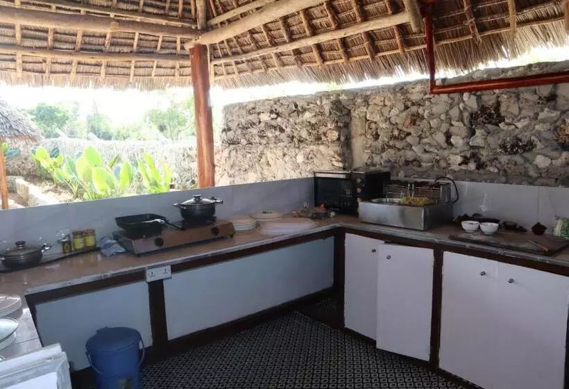 ホテル Holiday Time Bungalows Zanzibar