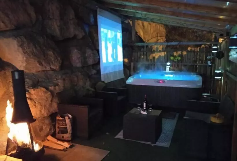 ホテル Le Love Chalet Des Alpes