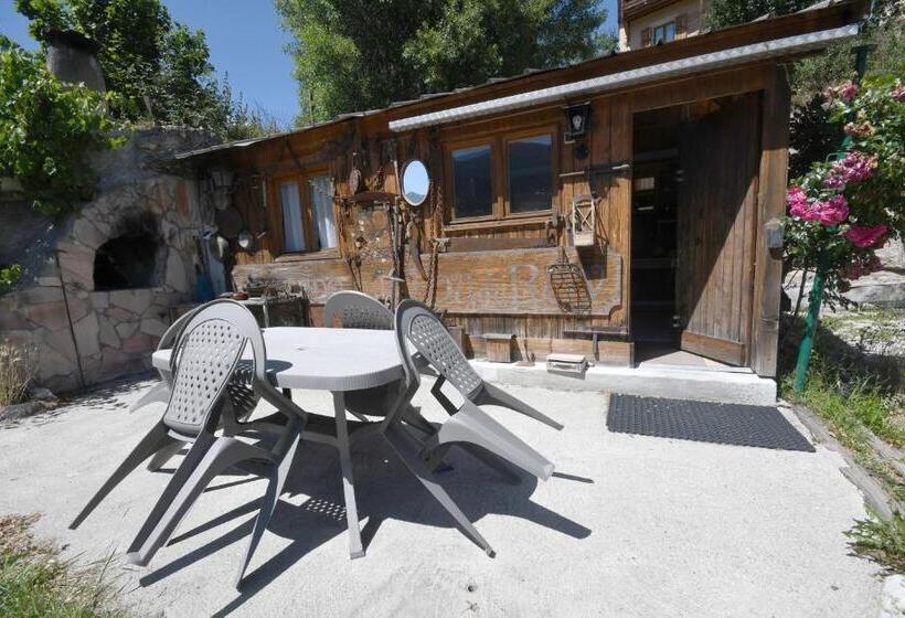 هتل Le Love Chalet Des Alpes