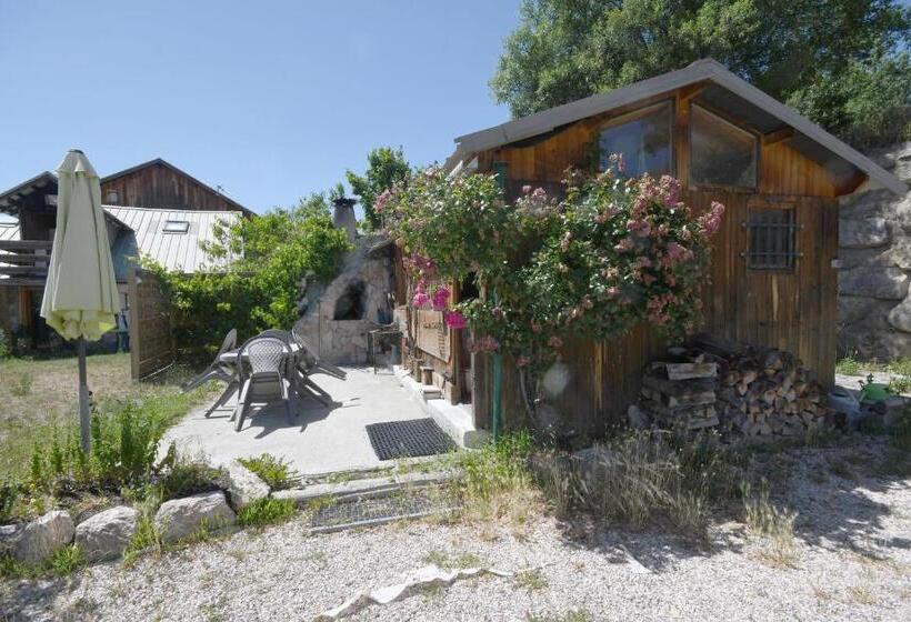 هتل Le Love Chalet Des Alpes