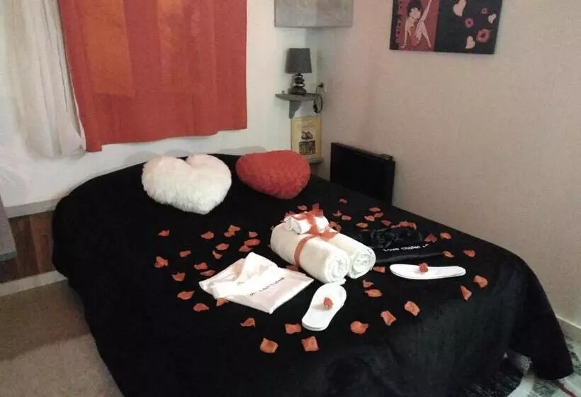 ホテル Le Love Chalet Des Alpes